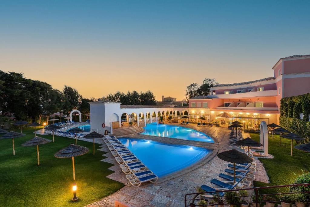 Praia Da Rocha, Vila Rosa, T1, Piscinas, Parqueamento E Internet By Ig Portimão Exteriér fotografie