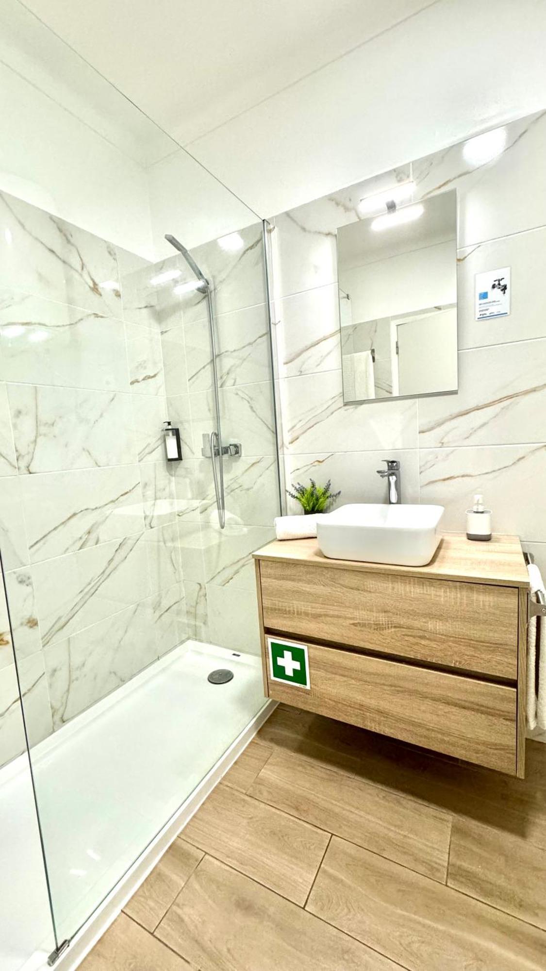 Praia Da Rocha, Vila Rosa, T1, Piscinas, Parqueamento E Internet By Ig Portimão Exteriér fotografie