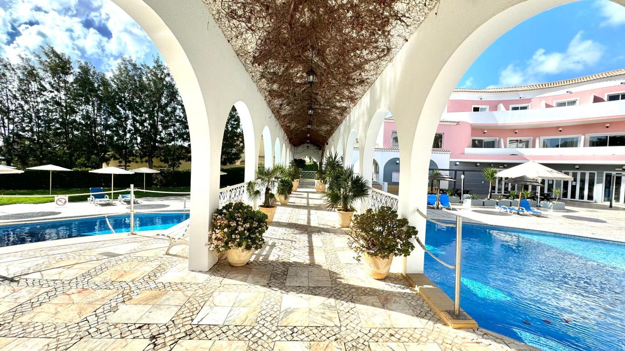 Praia Da Rocha, Vila Rosa, T1, Piscinas, Parqueamento E Internet By Ig Portimão Exteriér fotografie