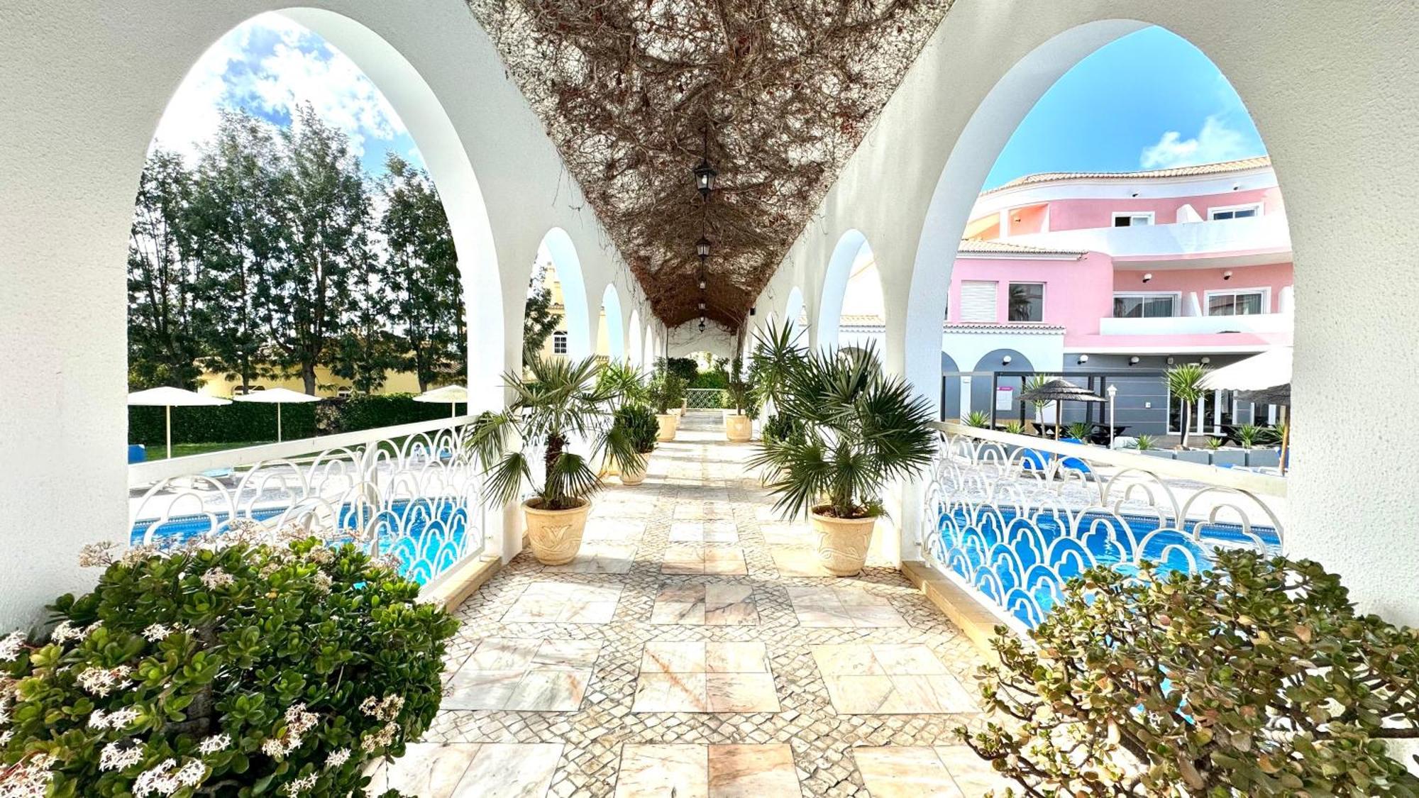 Praia Da Rocha, Vila Rosa, T1, Piscinas, Parqueamento E Internet By Ig Portimão Exteriér fotografie